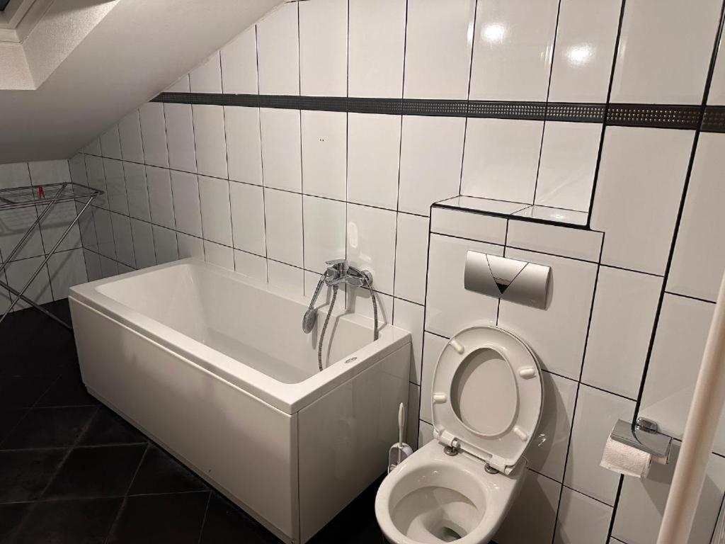 Rooms Near The Airport Sarajevo Luaran gambar